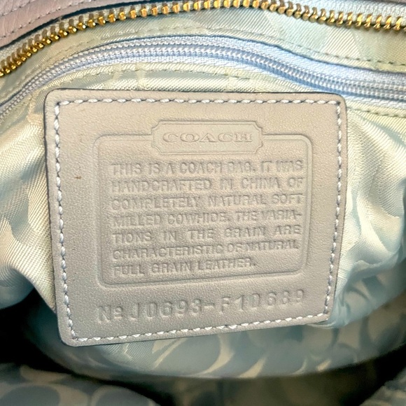 Coach Woman’s Leather Handbag/Satchel - Picture 7 of 9